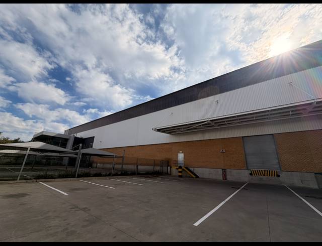 13,926M² WAREHOUSE TO LET IN GOSFORTH PARK